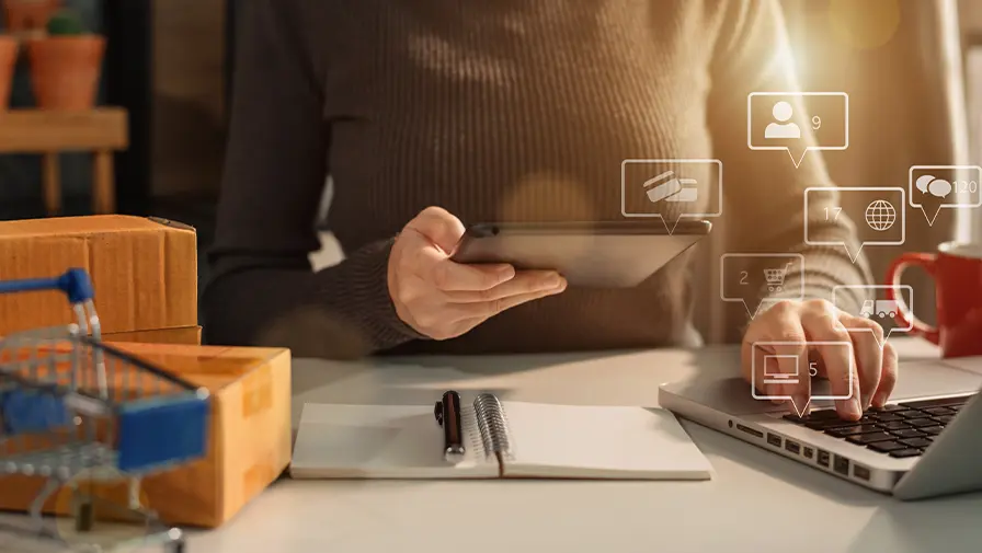 Dashboard de consultoria e-commerce mostrando análise de dados, chatbot IA, automações e gráficos de crescimento de vendas